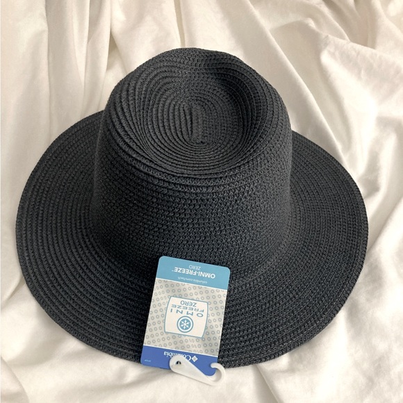 NWT Columbia Women’s NAVY Fedora - Picture 1 of 5